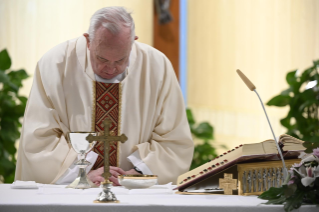 8-Santa Missa celebrada na capela da Casa Santa Marta: “Atitudes que impedem de conhecer Cristo”