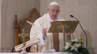 1-Misa celebrada por el papa Francisco de forma privada en la capilla de la Casa Santa Marta: <i>Nacer del Espíritu</i>