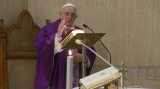 3-Misa celebrada por el papa Francisco de forma privada en la capilla de la Casa Santa Marta: <i>La gracia de la vergüenza</i>