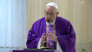 4-Celebrazione della Santa Messa nella Cappella della <i>Domus Sanctae Marthae</i>: Non dimentichiamo la gratuità della rivelazione