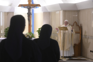 1-Santa Missa celebrada na capela da Casa Santa Marta: “Como dá a paz o mundo e como dá a paz o Senhor?”