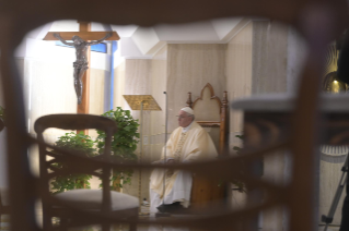 2-Santa Missa celebrada na capela da Casa Santa Marta: “Como dá a paz o mundo e como dá a paz o Senhor?”