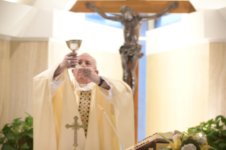 9-Santa Missa celebrada na capela da Casa Santa Marta: “Como dá a paz o mundo e como dá a paz o Senhor?”