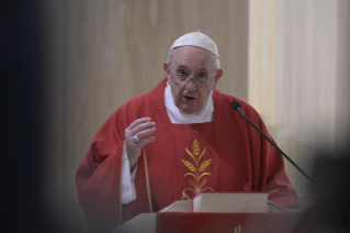 5-Messe quotidienne dans la chapelle de la résidence Sainte-Marthe : « Un jour de fraternité, un jour de pénitence et de prière »