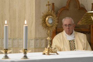 12-Messe quotidienne dans la chapelle de la résidence Sainte-Marthe : « La relation avec Dieu est gratuite, elle est une relation d'amitié »