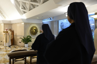 3-Santa Missa celebrada na capela da Casa Santa Marta: “O Espírito Santo recorda-nos o acesso ao Pai”