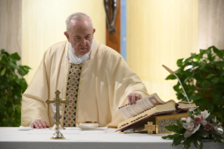 9-Misa celebrada por el papa Francisco de forma privada en la capilla de la Casa Santa Marta: <i>El Espíritu Santo nos recuerda el acceso al Padre</i>