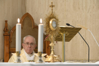 12-Santa Missa celebrada na capela da Casa Santa Marta: “O Espírito Santo recorda-nos o acesso ao Pai”