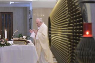 5-Messe quotidienne dans la chapelle de la résidence Sainte-Marthe : « Avoir le courage de voir nos ténèbres, pour que la lumière du Seigneur entre et nous sauve »