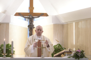 10-Messe quotidienne dans la chapelle de la résidence Sainte-Marthe : « Avoir le courage de voir nos ténèbres, pour que la lumière du Seigneur entre et nous sauve »