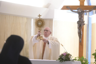 12-Messe quotidienne dans la chapelle de la résidence Sainte-Marthe : « Avoir le courage de voir nos ténèbres, pour que la lumière du Seigneur entre et nous sauve »