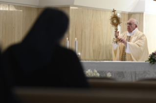 10-Messe quotidienne dans la chapelle de la résidence Sainte-Marthe : « Le christianisme est appartenance à un peuple »