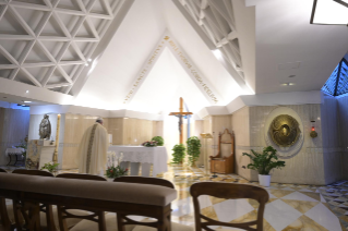 0-Misa celebrada por el papa Francisco de forma privada en la capilla de la Casa Santa Marta: <i>Su consuelo es cercano, veraz y abre las puertas de la esperanza</i>