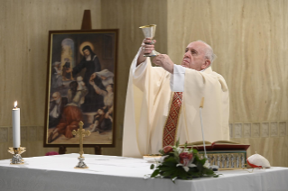 6-Celebrazione della Santa Messa nella Cappella della <i>Domus Sanctae Marthae</i>: "Lo Spirito Santo fa l’armonia della Chiesa, il cattivo spirito distrugge"