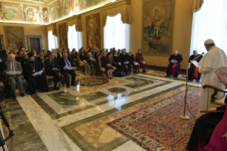 1-A los participantes en un encuentro organizado para conmemorar el 50 aniversario de la muerte del Card. Agostino Bea