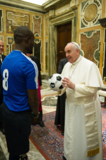 0-Rencontre avec les participants &#xe0; la rencontre organis&#xe9;e au Vatican &#xe0; l'occasion du cinqui&#xe8;me anniversaire du s&#xe9;isme en Ha&#xef;ti 