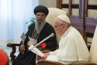 2-&#xc0; Sa Saintet&#xe9; Abuna Matthias I, Patriarche de l'&#xc9;glise orthodoxe Tewahedo d'&#xc9;thiopie