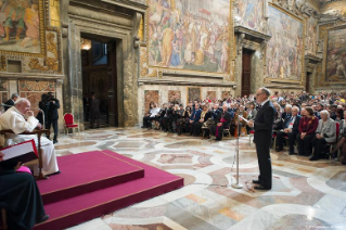 1-Udienza ai partecipanti al Convegno dei Centri di Aiuto alla Vita 