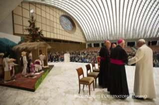 2-Audience aux donateurs de la cr&#xe8;che et de l'arbre de No&#xeb;l de la Place Saint-Pierre 