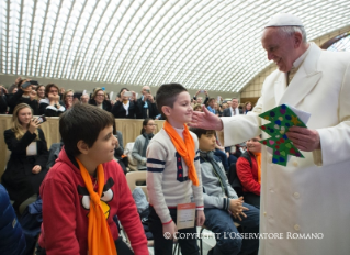 10-Audience aux donateurs de la cr&#xe8;che et de l'arbre de No&#xeb;l de la Place Saint-Pierre 