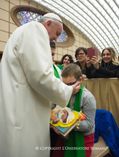 12-Audience aux donateurs de la cr&#xe8;che et de l'arbre de No&#xeb;l de la Place Saint-Pierre 