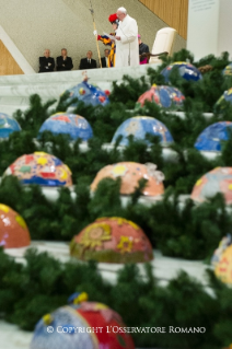 15-Audience to the donors of the Crib and the Christmas Tree in St. Peter's Square 