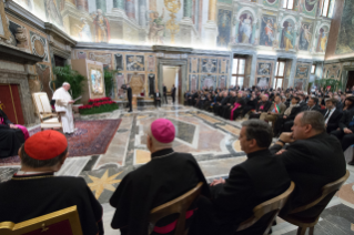 3-A las delegaciones de Verona y Catanzaro por el don del bel&#xe9;n y el &#xe1;rbol de Navidad de la Plaza de San Pedro