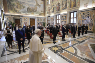 0-A une délégation de l'archidiocèse de Ravenna-Cervia, à l'occasion de l'année consacrée à Dante