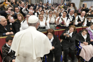 21-Saludo a los peregrinos de la archidiócesis de Benevento
