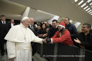1-Ai dipendenti della Santa Sede e dello Stato della Città del Vaticano per lo scambio degli auguri natalizi