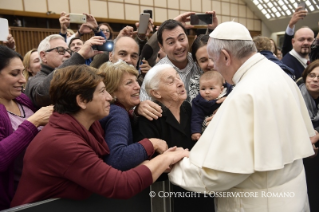 9-Ai dipendenti della Santa Sede e dello Stato della Città del Vaticano per lo scambio degli auguri natalizi