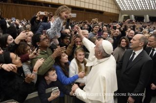 10-Ai dipendenti della Santa Sede e dello Stato della Città del Vaticano per lo scambio degli auguri natalizi