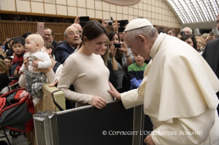 11-Ai dipendenti della Santa Sede e dello Stato della Città del Vaticano per lo scambio degli auguri natalizi