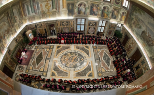 2-Discorso alla Curia Romana in occasione degli auguri natalizi