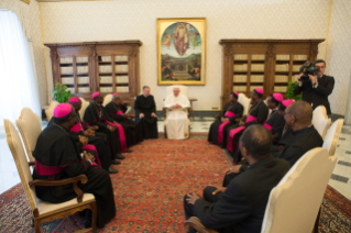 2-Aux évêques de la Conférence épiscopale du Bénin, en visite <i>ad Limina Apostolorum</i>