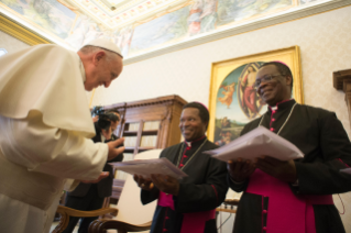 1-Aux évêques de la Conférence épiscopale du Bénin, en visite <i>ad Limina Apostolorum</i>