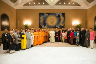 7-Aos participantes no encontro entre Budistas e Cat&#xf3;licos dos Estados Unidos da Am&#xe9;rica