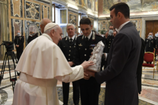 9-Aux carabiniers italiens de la Compagnie de Rome-Saint-Pierre 