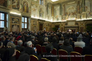 9-A los participantes en un encuentro organizado por la Comisión Caridad y Salud de la Conferencia Episcopal Italiana