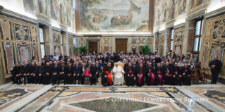 3-A los participantes en un encuentro organizado por la Comisión Caridad y Salud de la Conferencia Episcopal Italiana