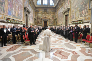 1-A los miembros del Cuerpo Diplomático acreditado ante la Santa Sede