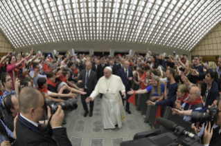 0-Aux participants &#xe0; la rencontre promue par le Catholic Charismatic Renewal International Service (CHARIS) 