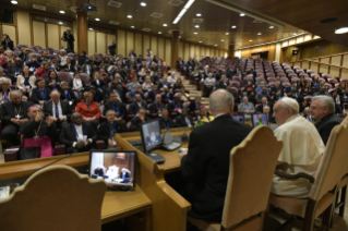 11-Aux participants à la Conférence internationale sur la traite des personnes