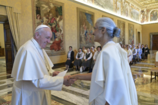 1-Aux religieuses participant au Chapitre g&#xe9;n&#xe9;ral de la Congr&#xe9;gation de J&#xe9;sus-Marie 