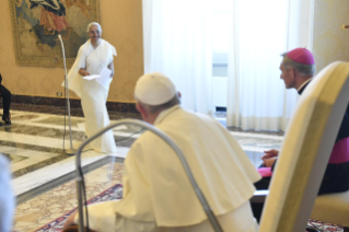 5-Aux religieuses participant au Chapitre g&#xe9;n&#xe9;ral de la Congr&#xe9;gation de J&#xe9;sus-Marie 