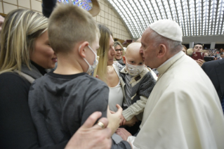 0-Encontro com os funcionários da Santa Sé e do Estado da Cidade do Vaticano para as felicitações de Natal 