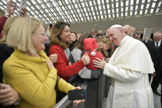 5-Encontro com os funcionários da Santa Sé e do Estado da Cidade do Vaticano para as felicitações de Natal 