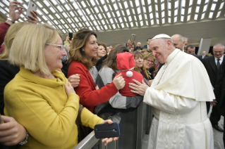 5-Au personnel du Saint-Siège et de l'État de la Cité du Vatican pour l'échange de vœux de Noël 