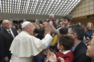 11-Encontro com os funcionários da Santa Sé e do Estado da Cidade do Vaticano para as felicitações de Natal 