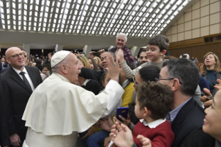 11-Au personnel du Saint-Siège et de l'État de la Cité du Vatican pour l'échange de vœux de Noël 